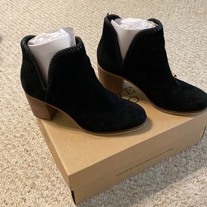 Frye and co. Phoebe braid booties